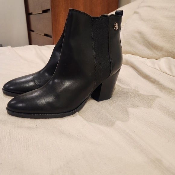 Tommy Hilfiger ankle boot womens size 9.5 - Picture 1 of 7